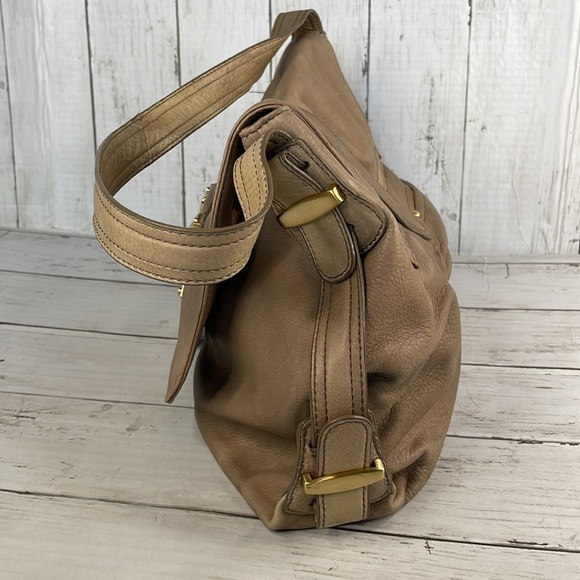 B Makowsky Taupe Leather Slouchy Hobo Satchel Shoulder Bag w/Large Buckle Accent - Picture 6 of 15